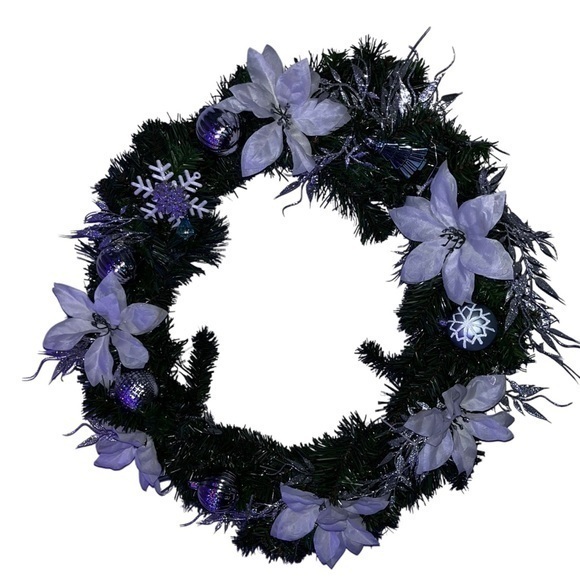 Christmas Wreath - Picture 1 of 4